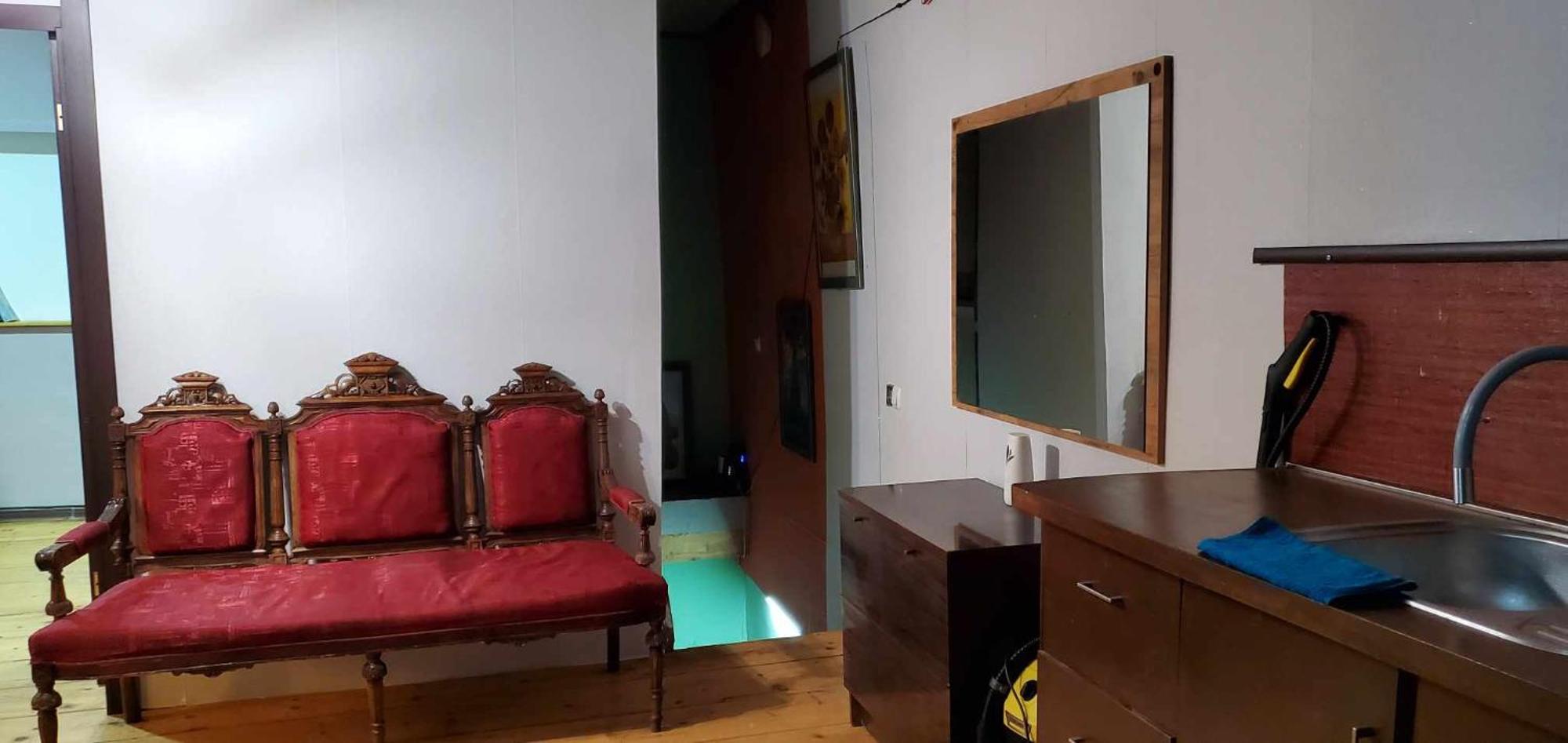 Your Room Hostel Тбилиси Экстерьер фото